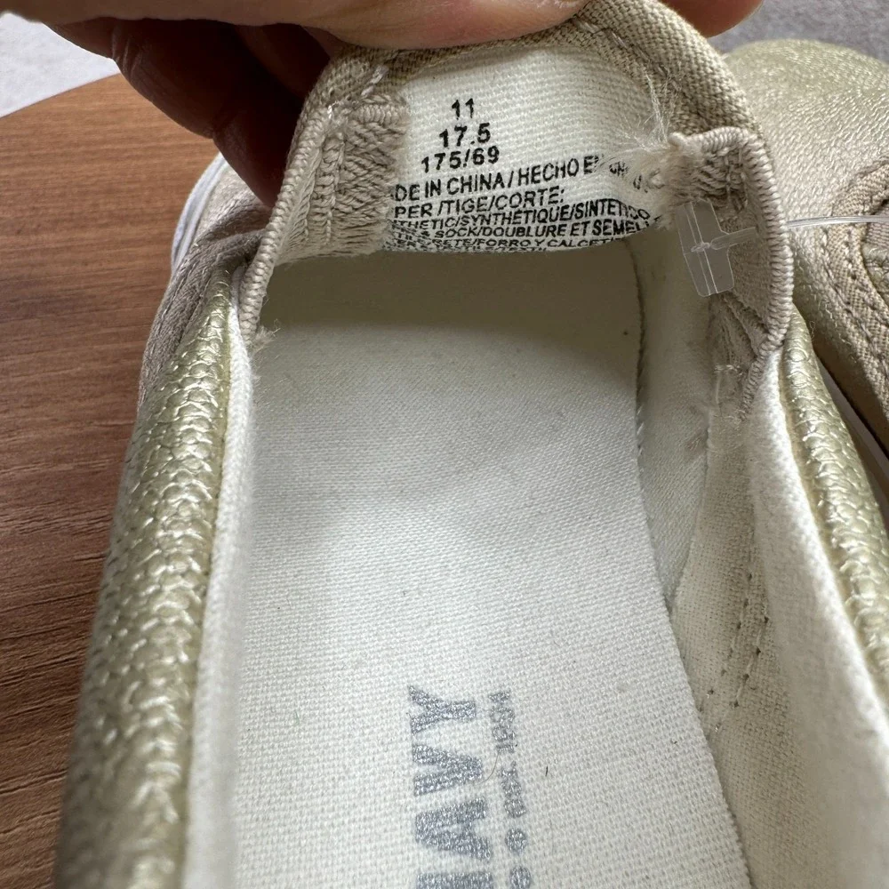 Old Navy Girls Gold Metallic Slip On Sneakers Shoes Size 11 Casual Everyday‎ NWT